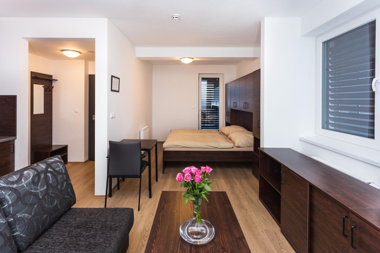 Barok Hotel And Apartments Bratislava Eksteriør bilde