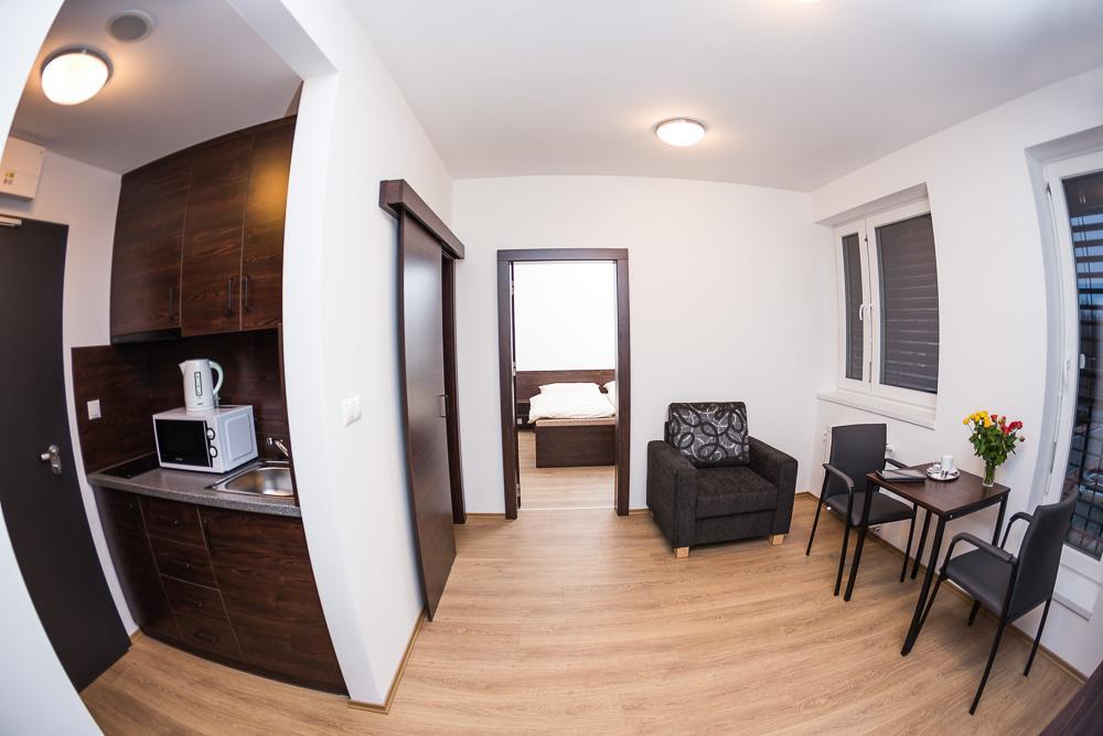 Barok Hotel And Apartments Bratislava Eksteriør bilde